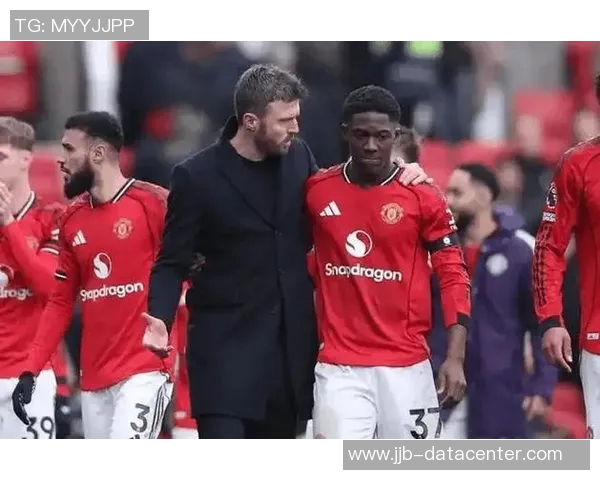 意甲激战皇马与曼联握手言和红牌事件引发全场热议